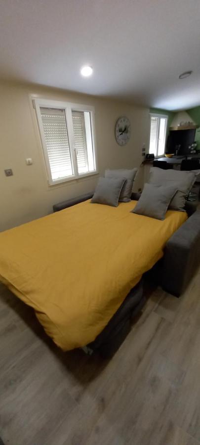 Logement Lumineux, Entierement Renove Avec Jardin Caumont-sur-Durance Exterior foto